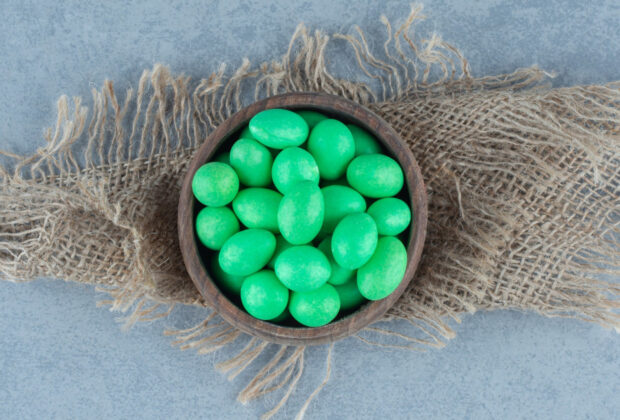 Des bonbons verts pour apporter de la gaieté dans vos cadeaux !