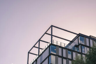 Investir en SCPI : comment évaluer et limiter les risques ?